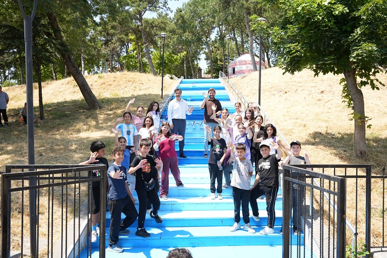 Minik Ellerden Babasultan Parkına Renkli Dokunuş