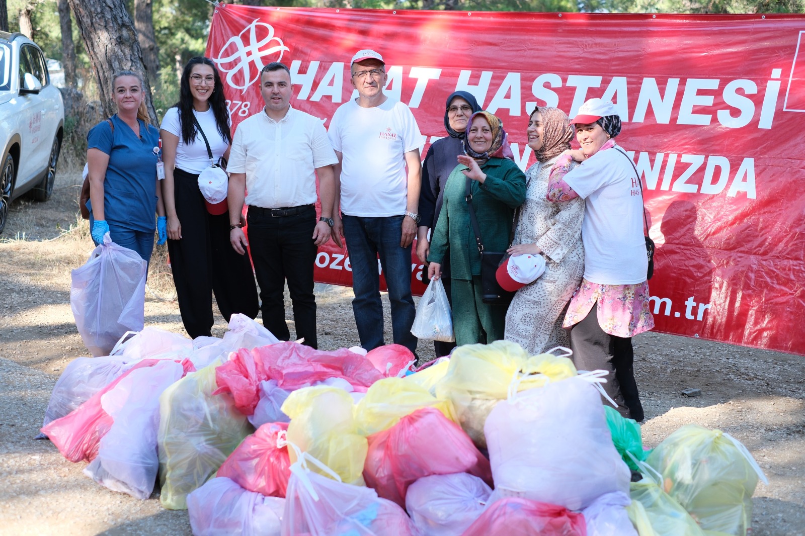 Hayat Hastanesi'nden Çevreye Anlamlı Dokunuş  :"Doğaya Sahip Çık Geleceğe İz Bırak "