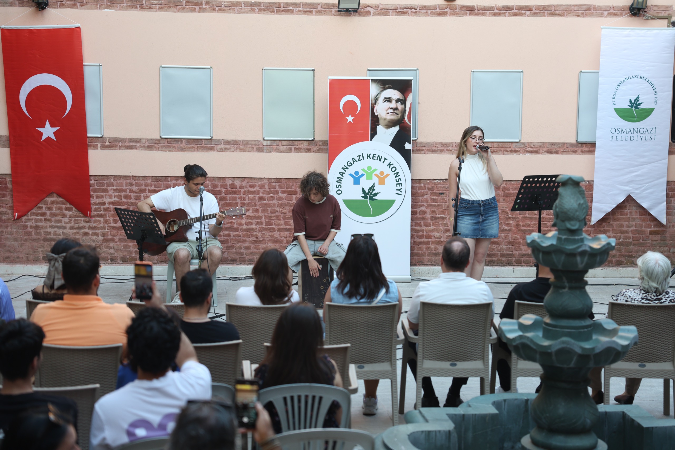 Osmangazi’de Şadırvanlı Han’ın Tarihi Atmosferinde Ritimler Yükseldi