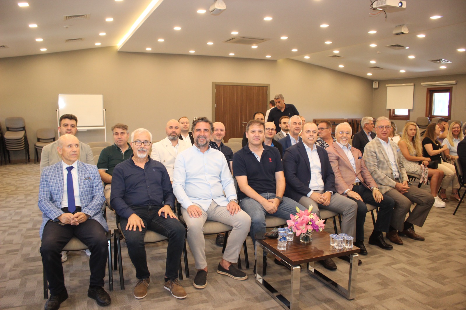 BALKANTÜRKSİAD Akademi'de Veriye Dayalı Liderlik Semineri