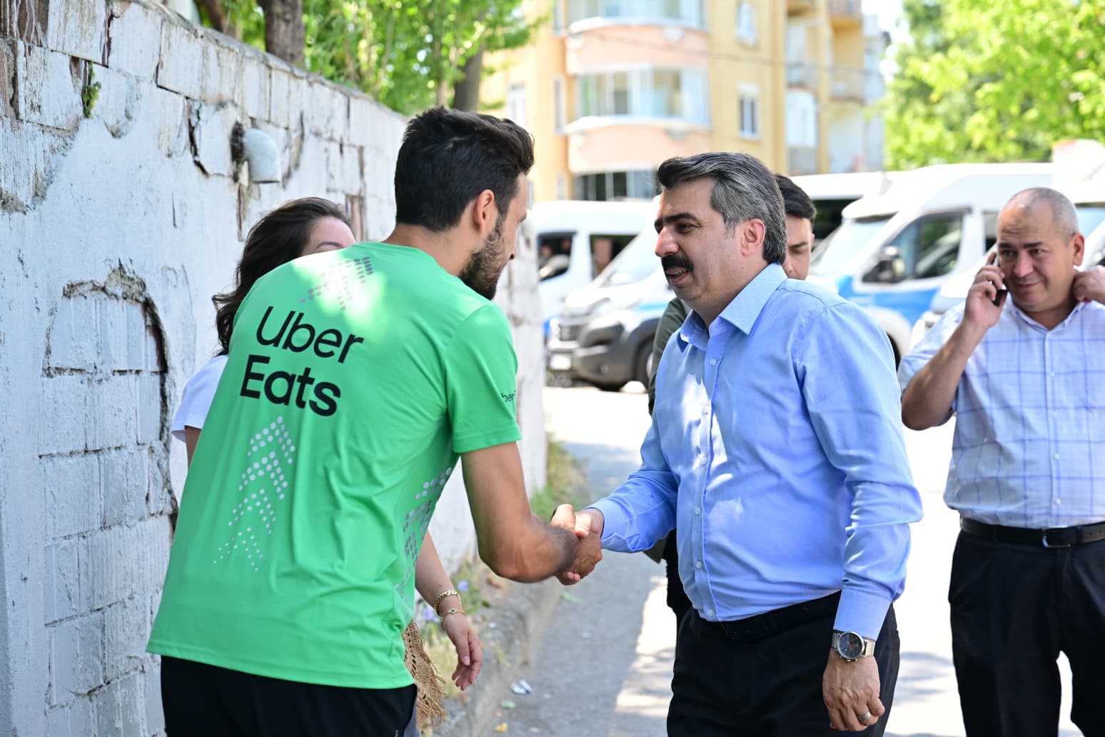 Yıldırım Belediye Başkanı Oktay Yılmaz Teleferik Mahallesi'nde Esnafla Bir Araya Geldi