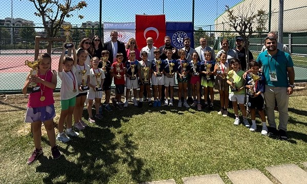 Osmangazi Belediyespor Teniste Gururlandırdı