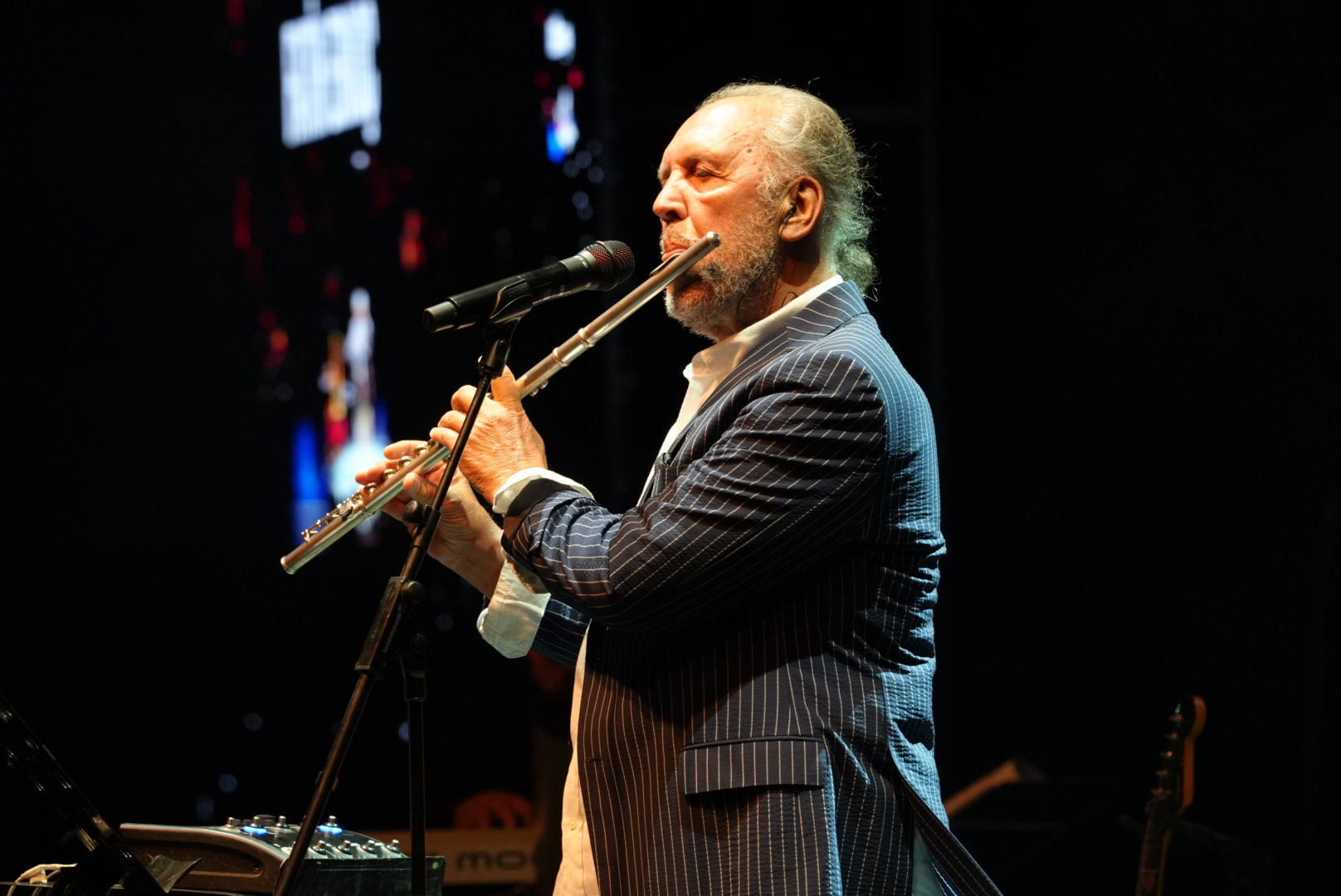 Açıkhava'da Fatih Erkoç'tan Zamansız Şarkılar