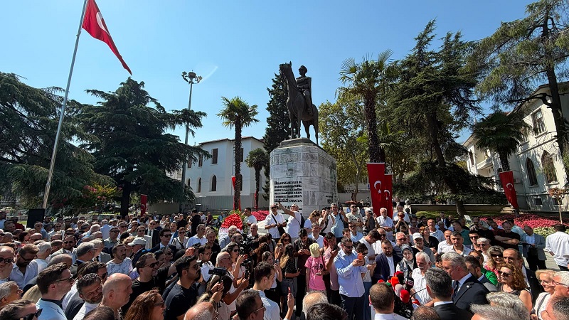 Bursa'da Yeni Parti Hareketi