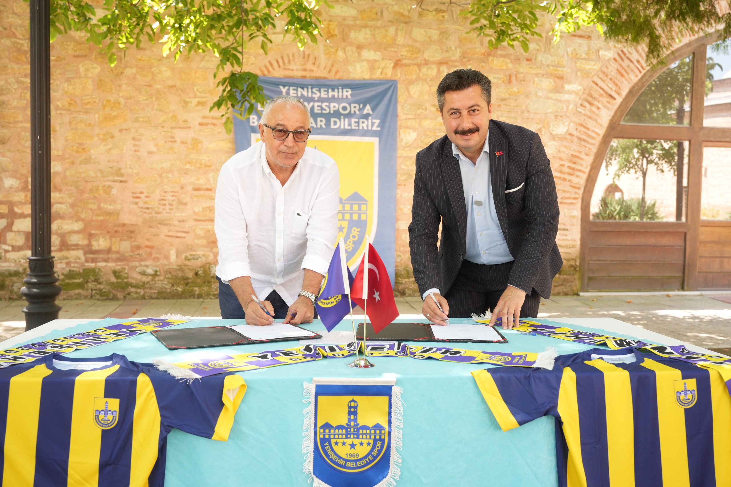 Yenişehir belediyespor  3. Lig İçin Tecrübeli İsimle Anlaştı