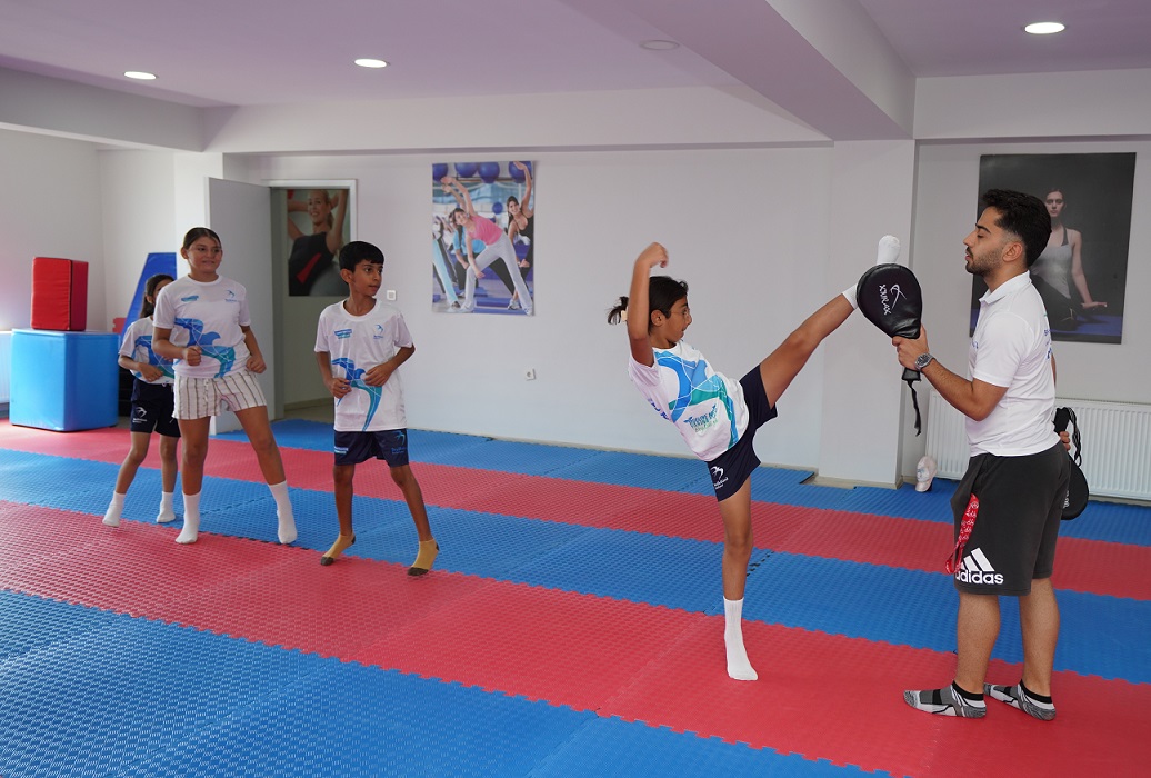 Beylikdüzü'nde  Öğrenciler Yazı Sporla Geçiyor
