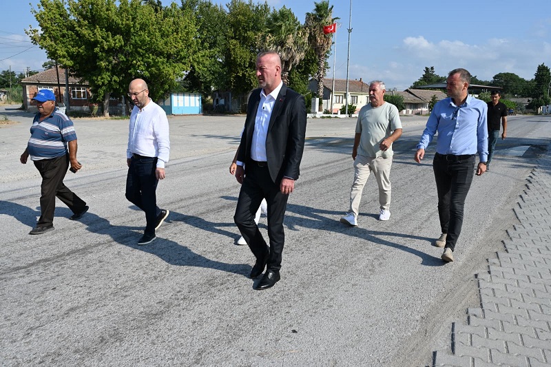 Karacabey Belediyesi Kırsalda Arazide Düzenleme Yapıyor