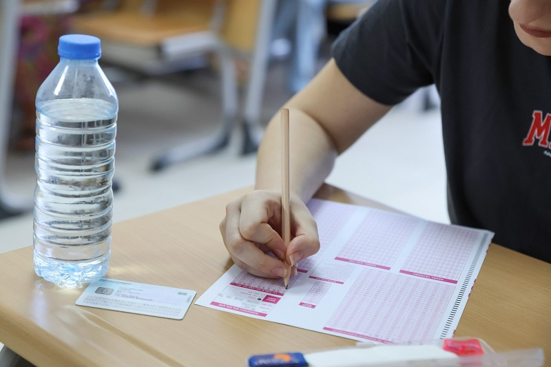 Büyükşehir'den Memur Adaylarına KPSS Provası