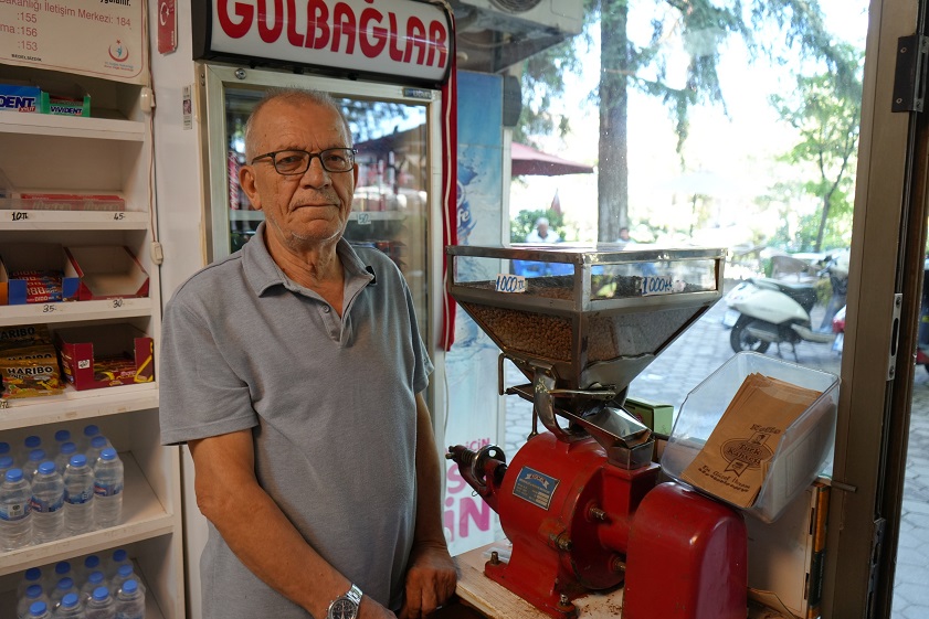 İznik Çarşısına 60 Yıldır Yayılan Kahve Kokusu