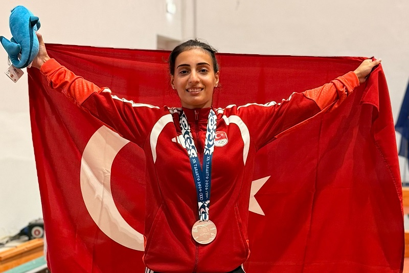 Akdeniz Oyunları’ndan Bursa’ya Gümüş Madalya