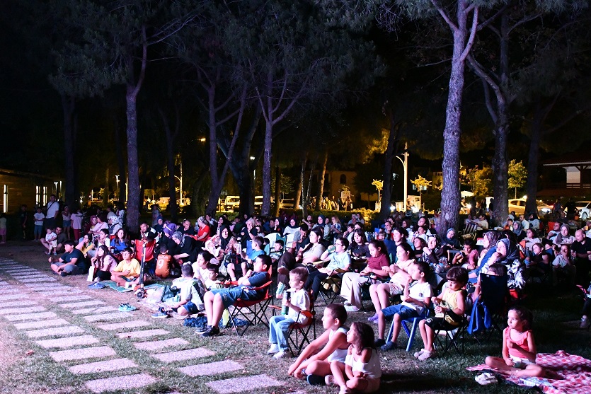 İznik'te Yazlık Sinema Sezon Finali Yaptı