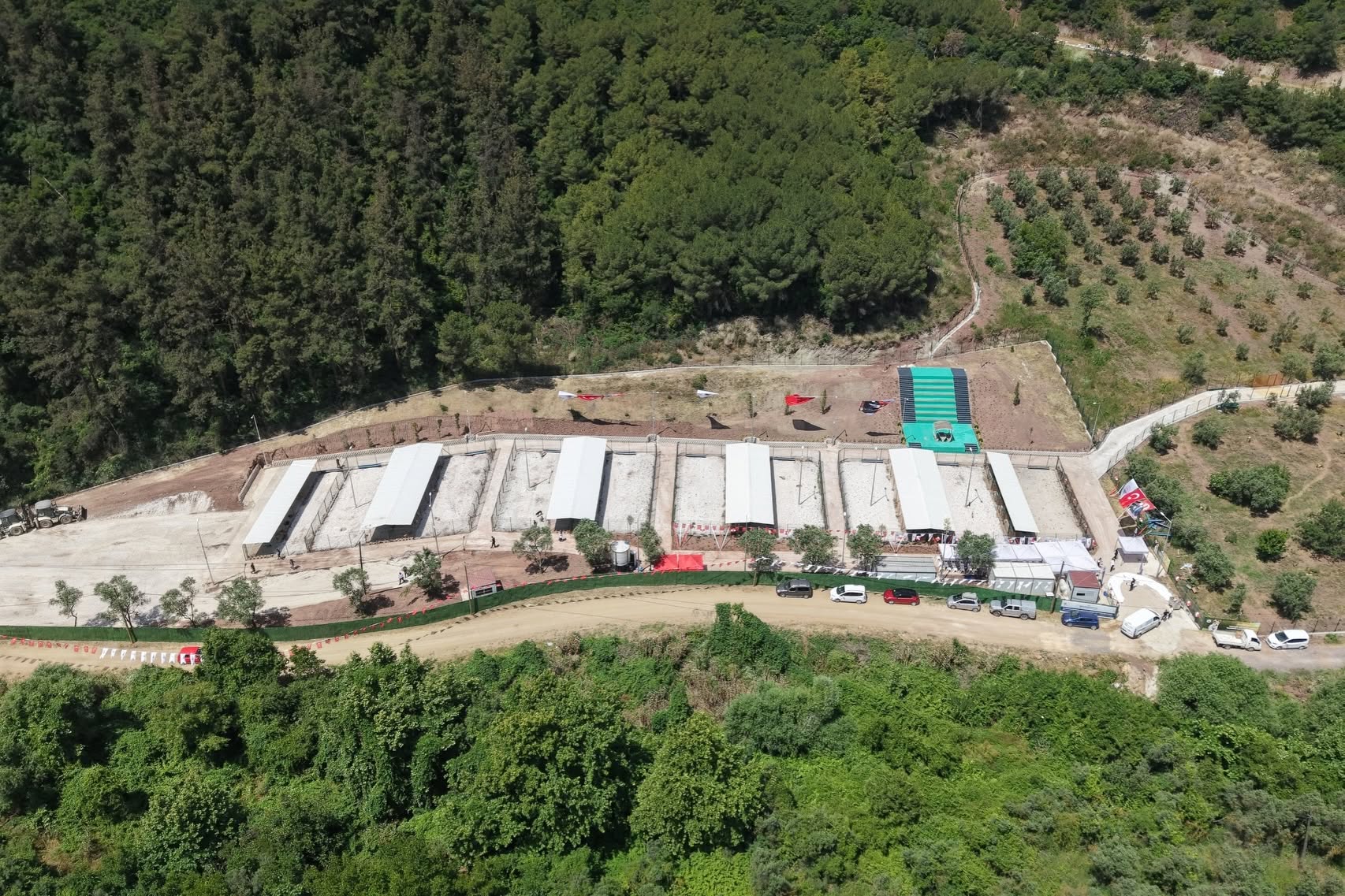 Gemlik’te Barınak Ziyaretçilere Hep Açık