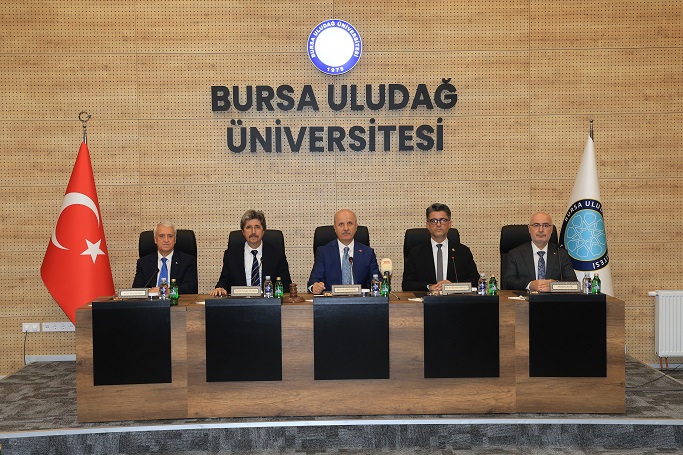 ÜAK Yönetim Kurulu Toplantısı BUÜ'de gerçekleşti