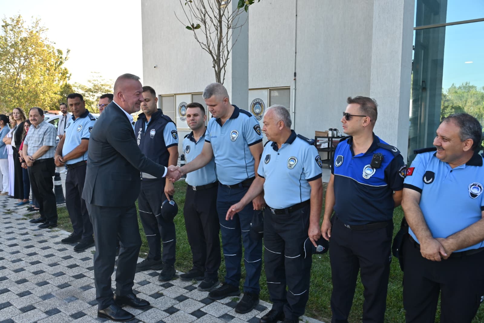 Karacabey Zabıtası Her Zaman Esnafın ve Vatandaşın Yanında!