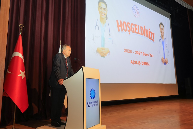 BUÜ Tıp Fakültesinde Yeni Eğitim-Öğretim Yılı İlk Ders Töreniyle Başladı