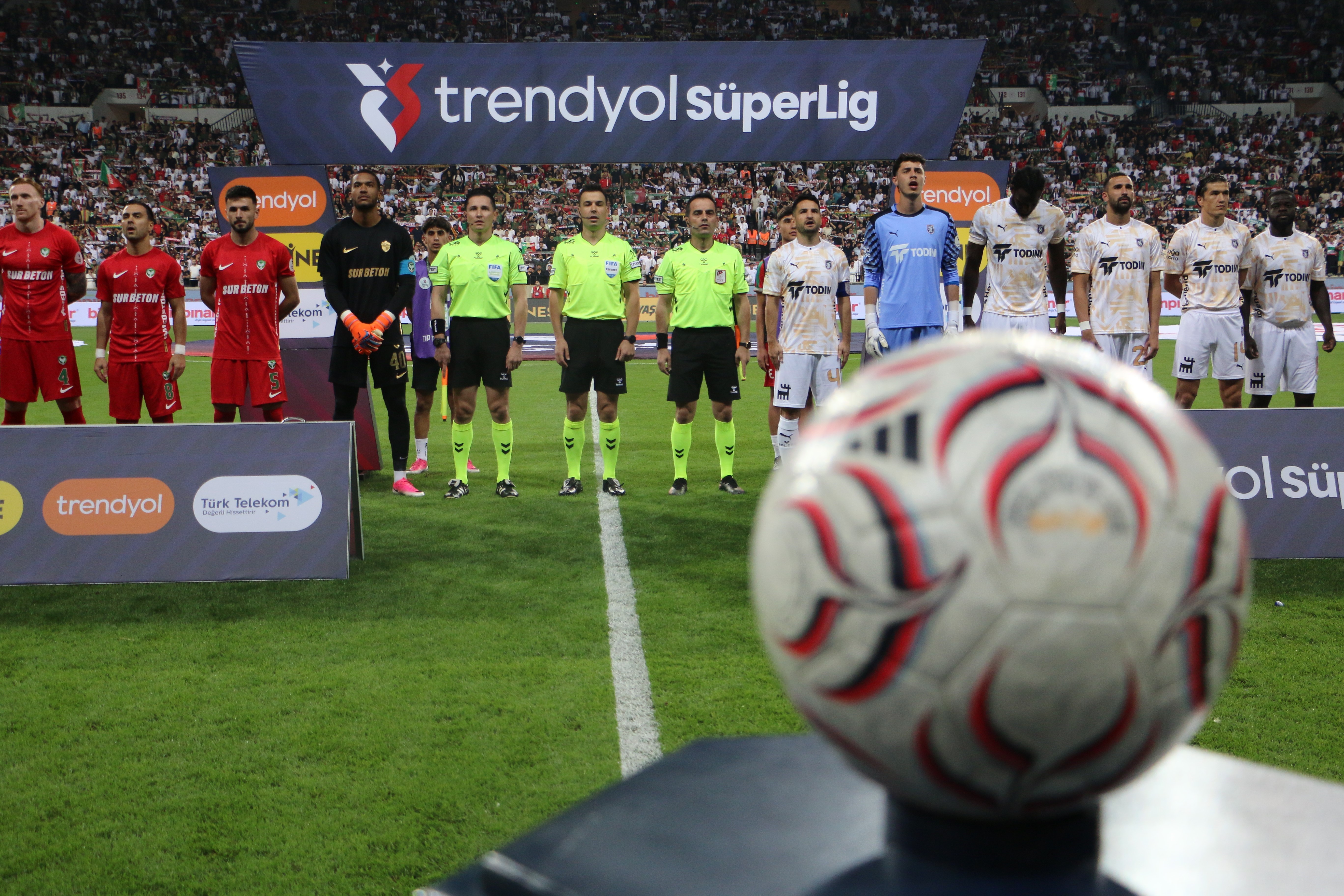 Süper Lig'de 5. hafta: Galatasaray Lider, Fenerbahçe Puan Kaybetti