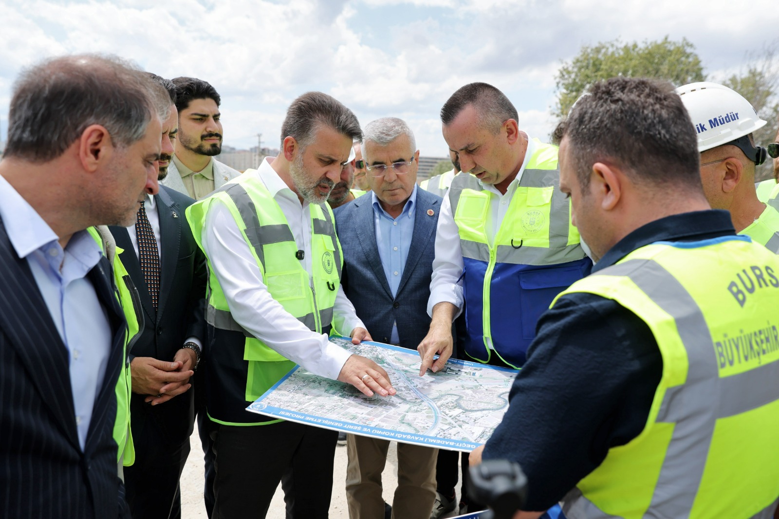 Şahin Biba Sözünü Tuttu: Geçit Köprüsü Trafiğe Açıldı