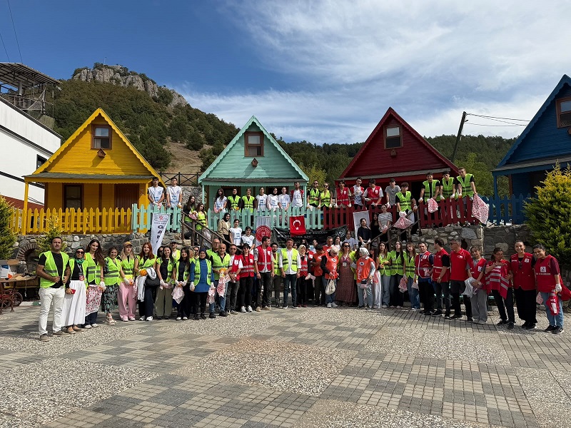 Dünya Gençleri, Gürsu'da Çevre Dayanışması İçin Buluştu