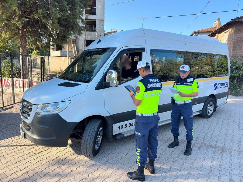 Gemlik'te Jandarmadan Okul Çevrelerinde Sıkı Denetim