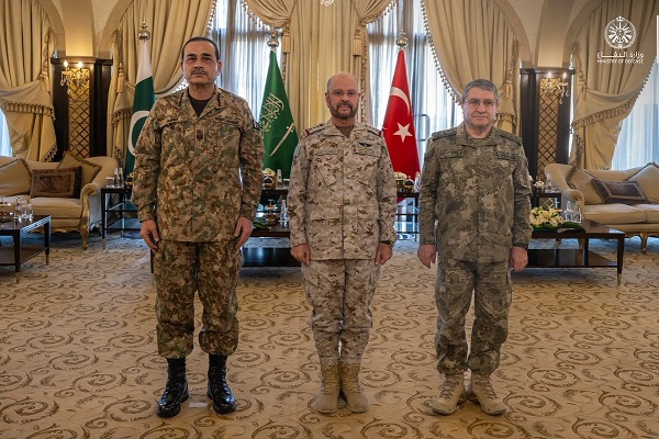 Türkiye, Pakistan ve Suudi Arabistan Genelkurmay Başkanları, Ortak Askeri Desteği Görüştü