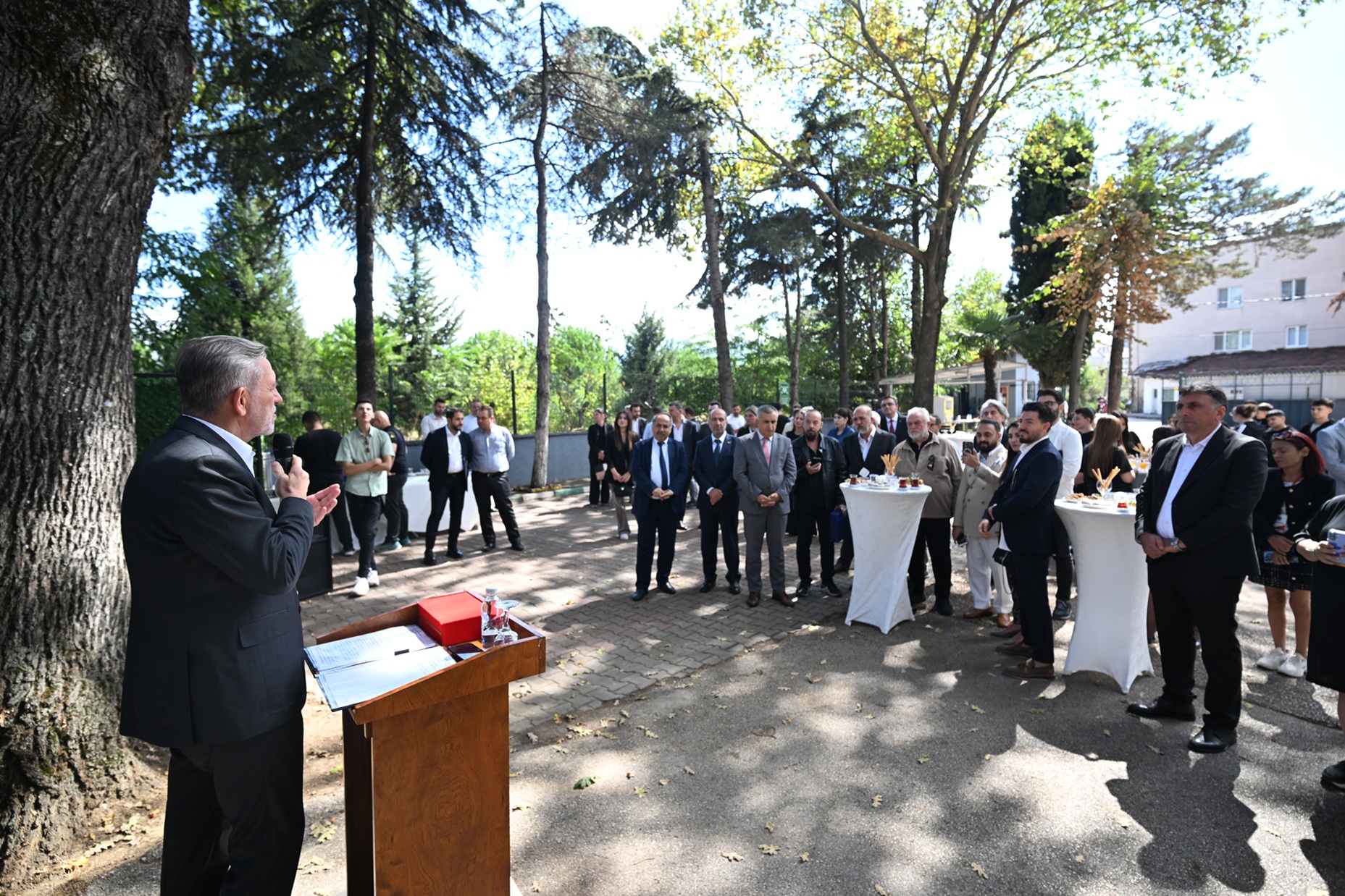 BTSO’dan Hizmet Sektörüne Nitelikli İş Gücü Yatırımı