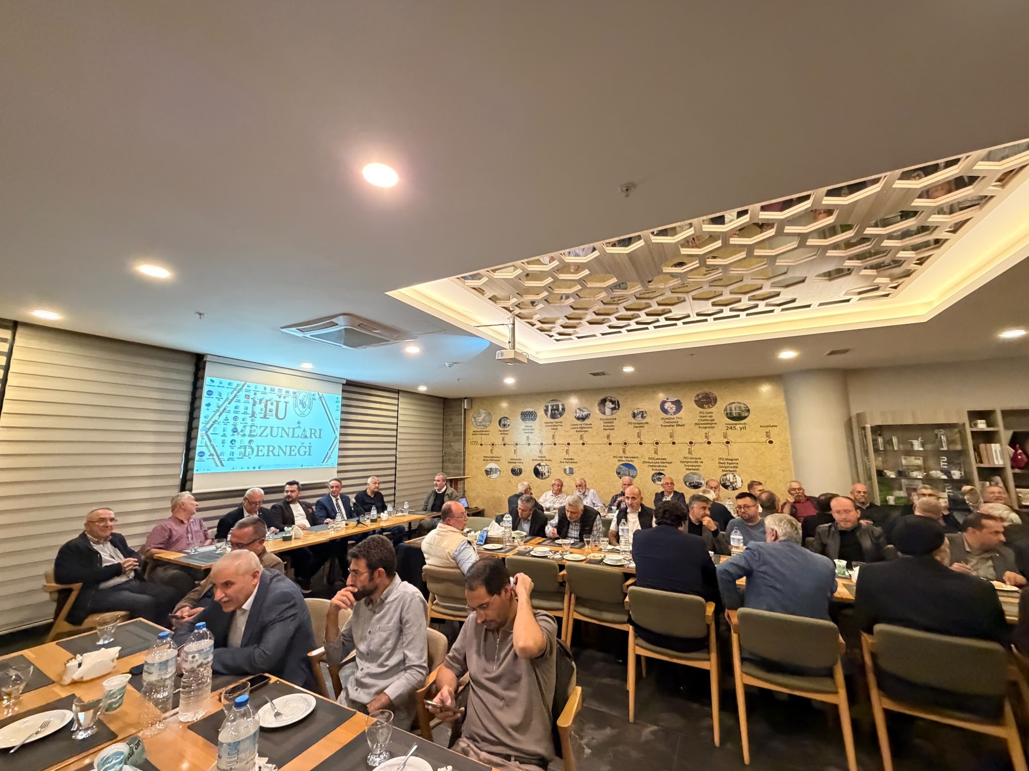 Bursa'da Ekonomi ve Büyüme Masaya Yatırıldı