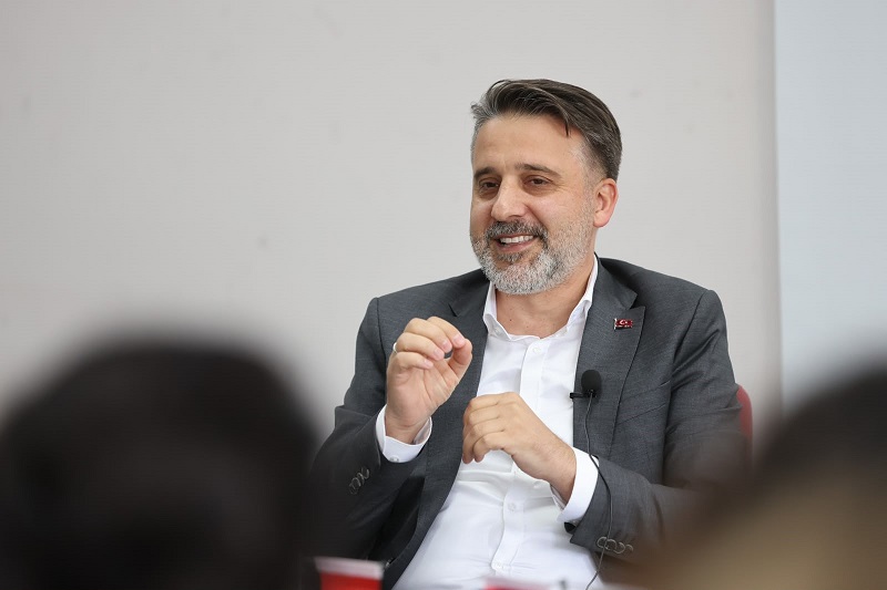 Başkan Vekili Biba'dan gençlere: "Önünüz aydınlık"