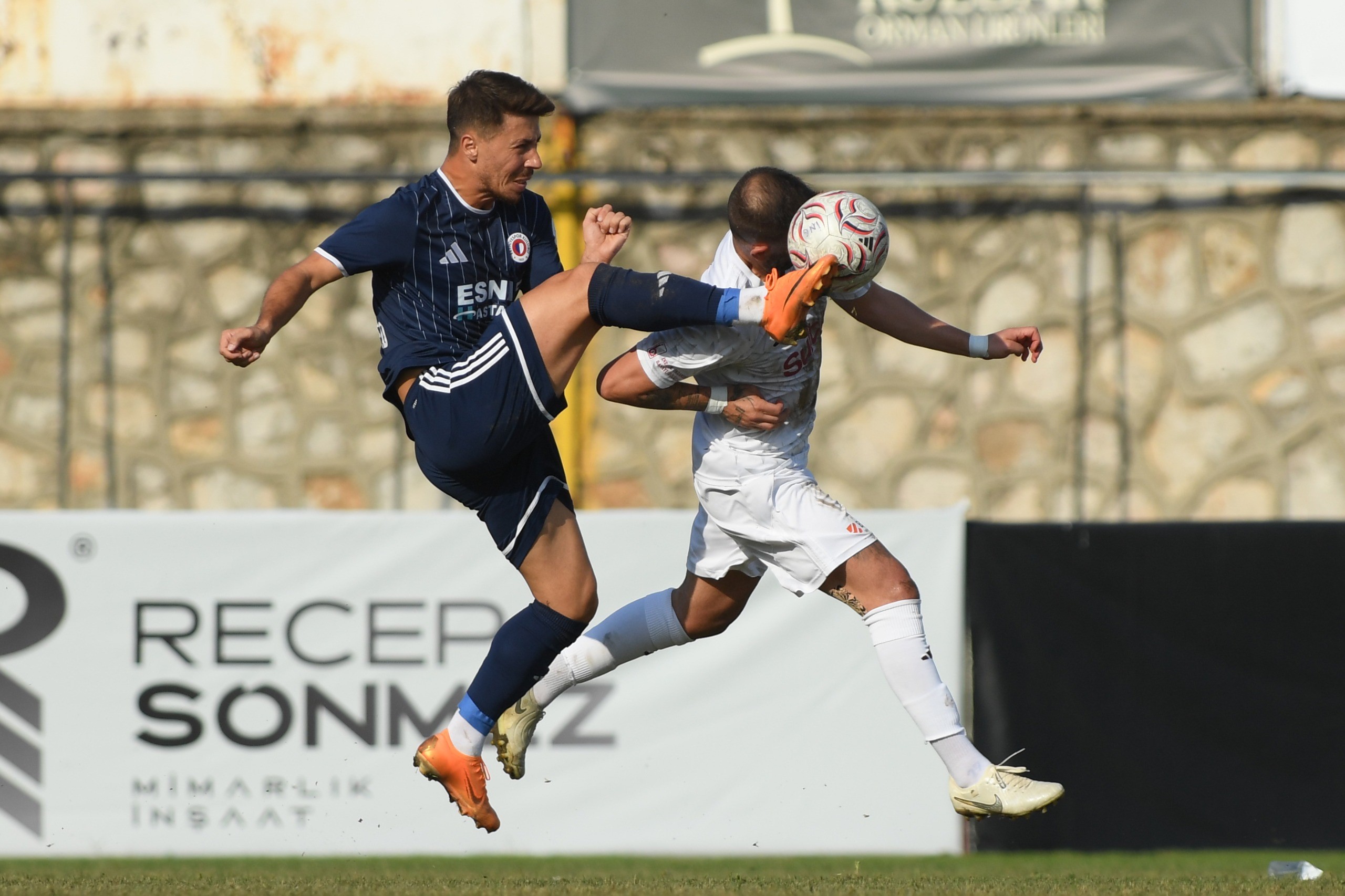 İnegölspor Evinde Fethiyespor'u 2-1 Yendi