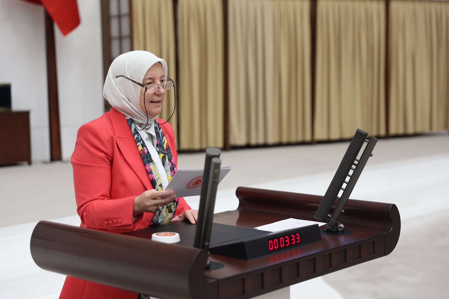 “Tarladan Sofraya Üretimin Her Aşamasında Emeği Olan Kadın Çiftçilerimiz Ülkenin Geleceğini Yeşertiyor"