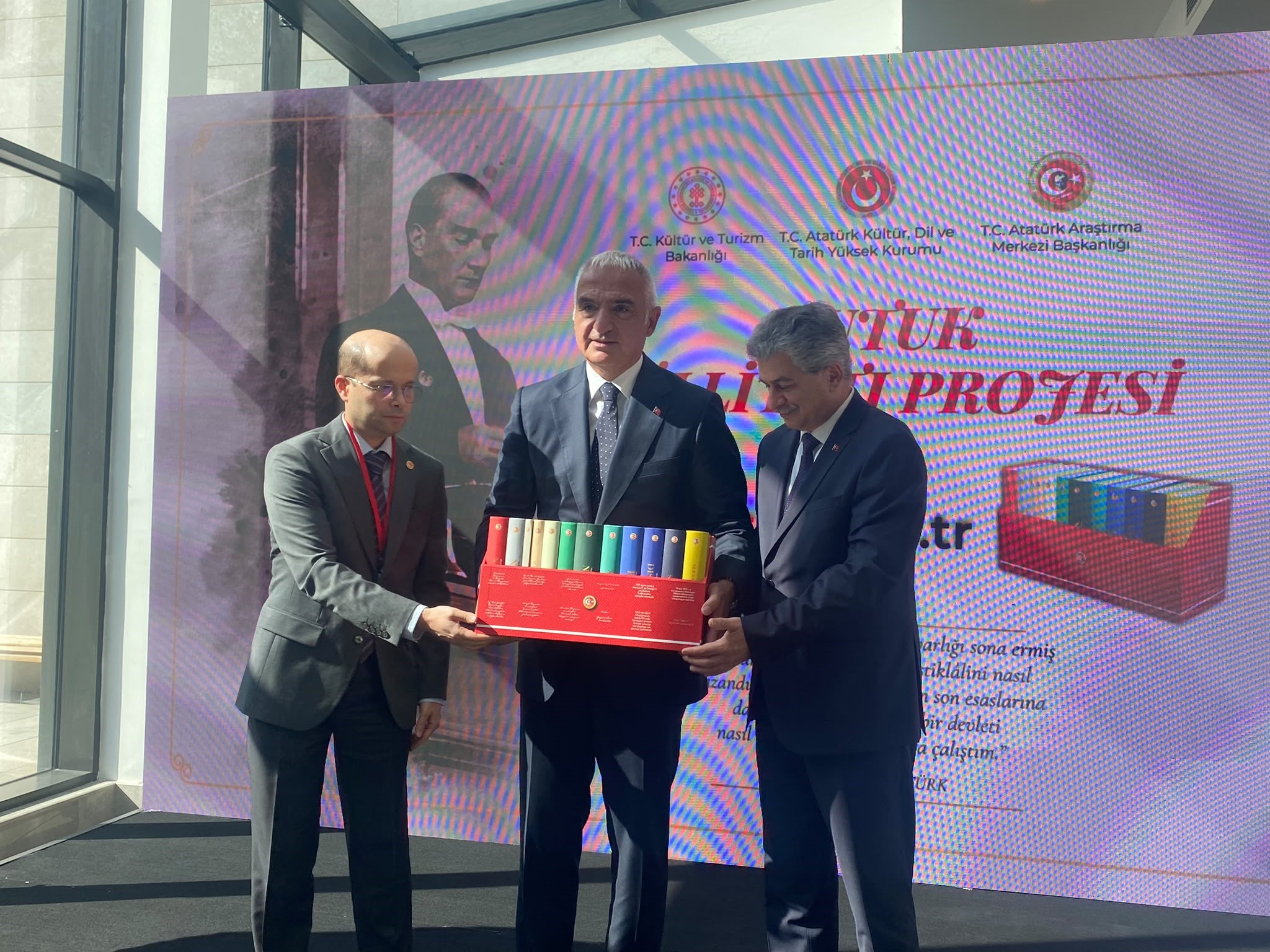 Nutuk Külliyatı Dijitalde ve 8 Dilde