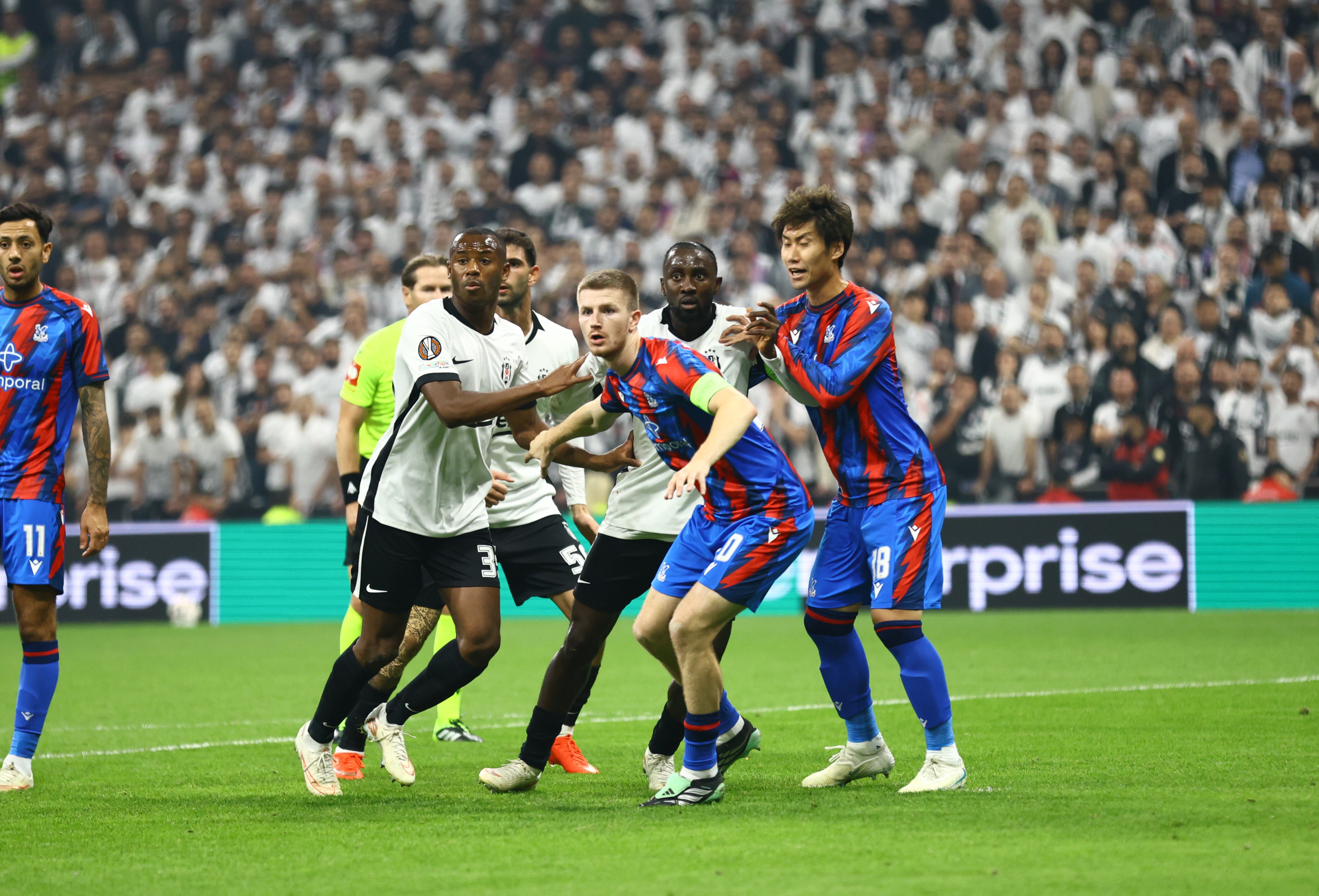 Beşiktaş Evinde Yenişemedi: 2-2