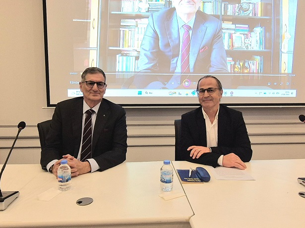 “Evrenle bağımız üzerine düşünmeliyiz”
