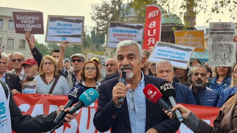 Türkiye Genelinde Basın Özgürlüğü Eylemi: Bursa’da da Gazeteciler Meydanda