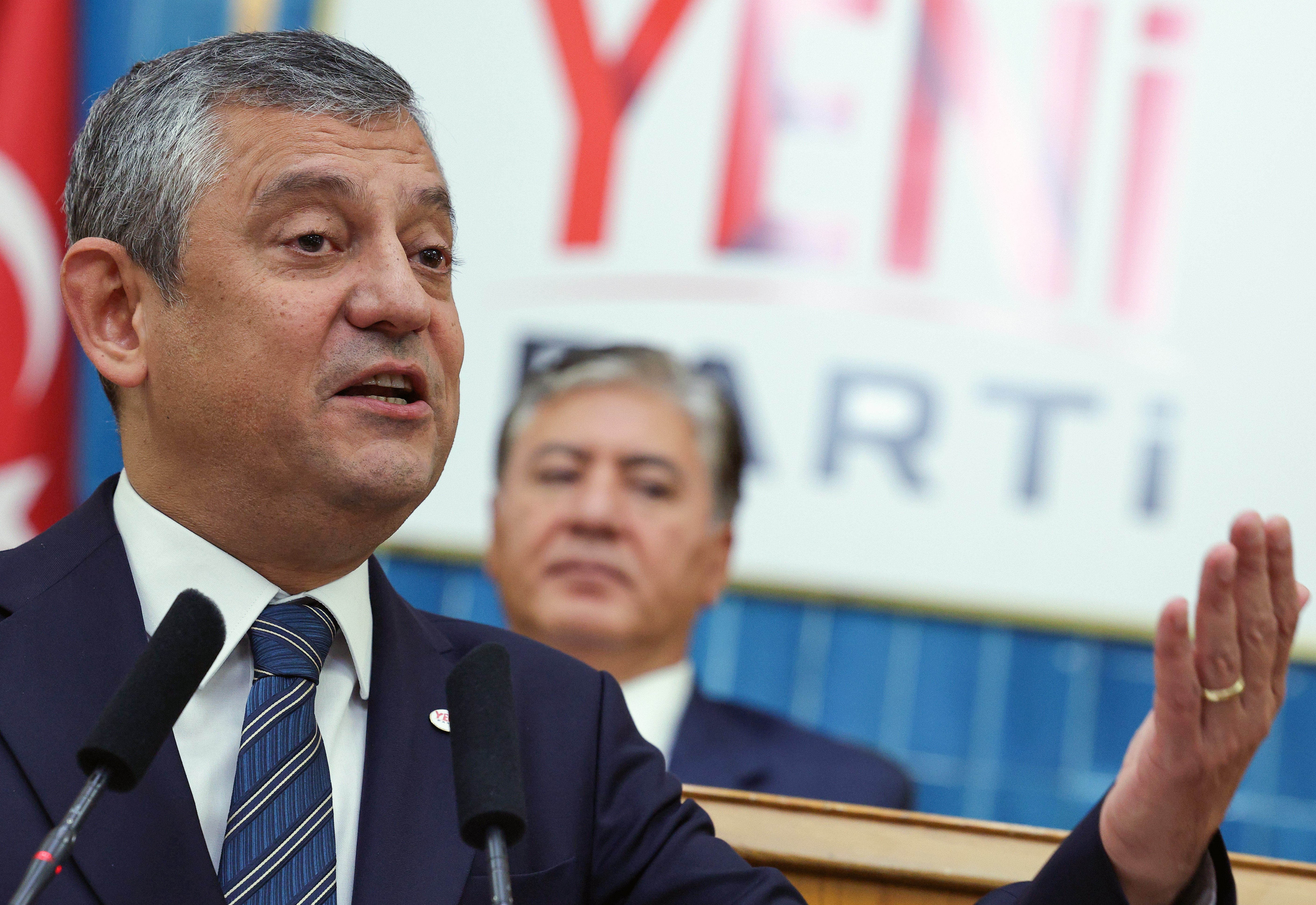 Özgür Özel: İzmir'in 10. Vekiliyim