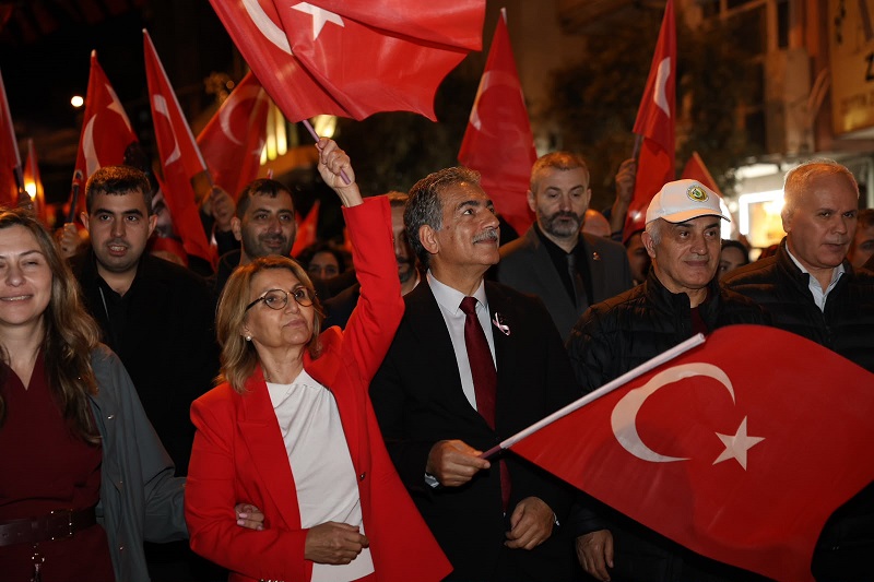 Gemlik’te Anadolu’nun renkleri Cumhuriyet coşkusuyla buluştu