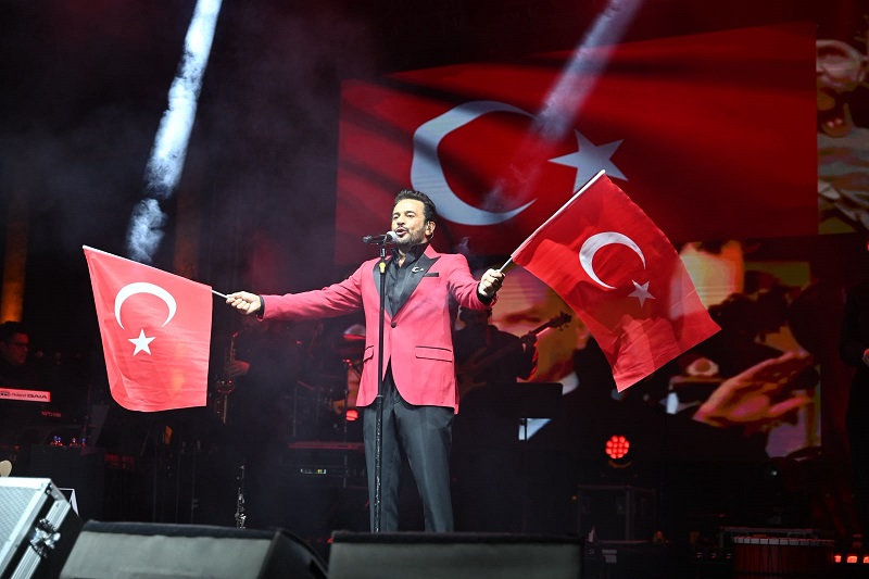 Karacabey'de Cumhuriyet Coşkusu