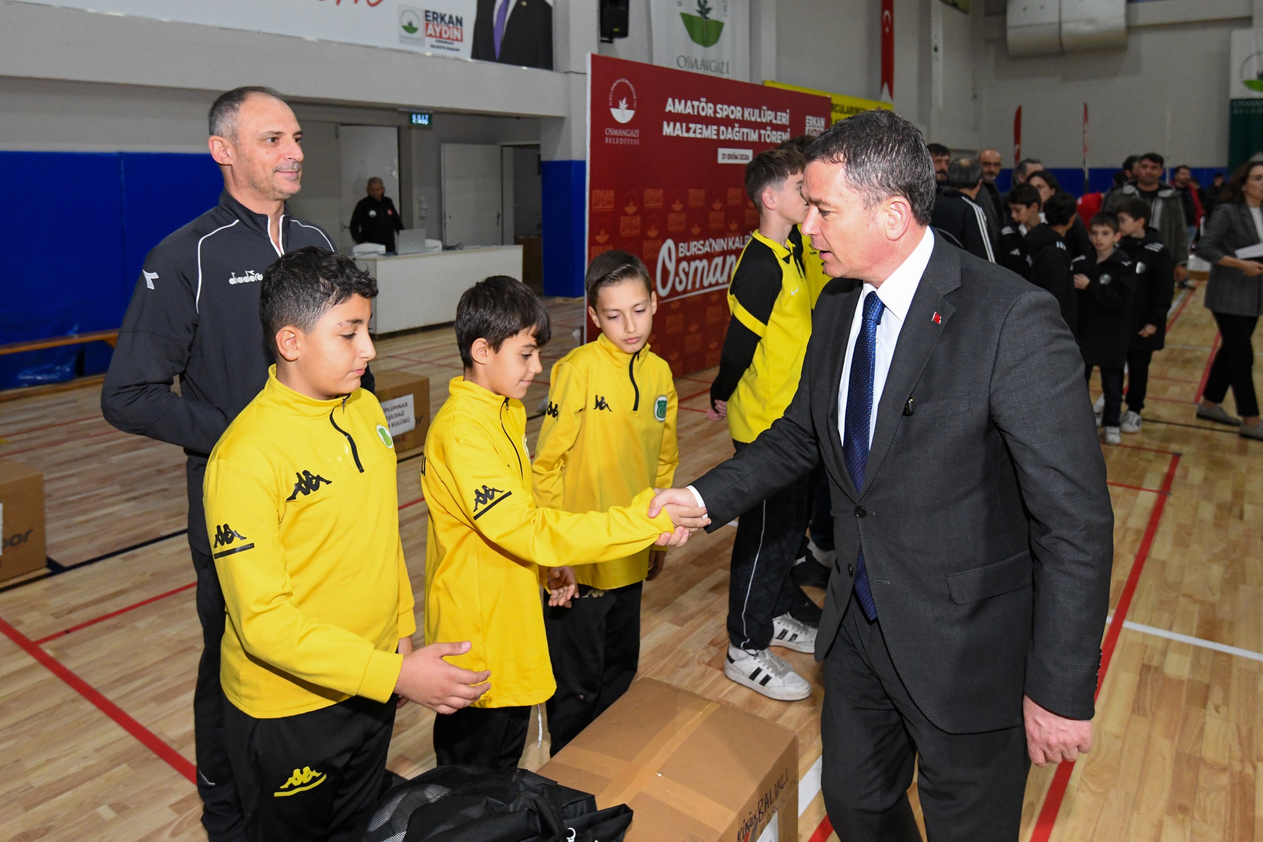 Başkan Erkan Aydın Sporun ve Sporcunun Yanında