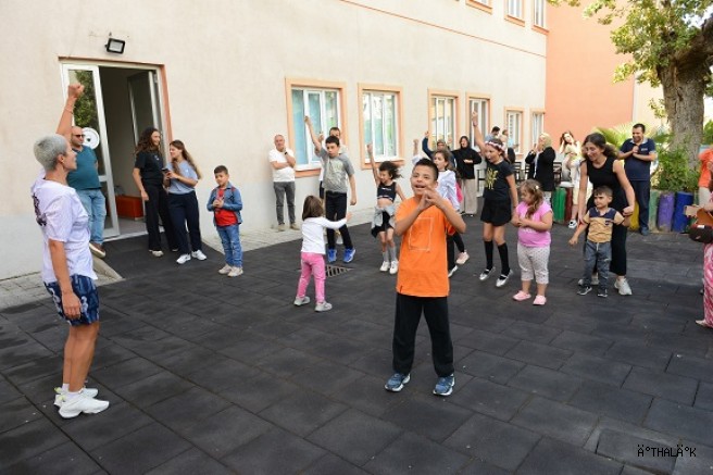 Nilüfer Belediyesi’nden Engelli Bireylere Özel Zumba Etkinliği