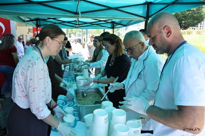 Nilüfer Belediyesi’nden Şehit ve Gazi Yakınlarına Aşure İkramı