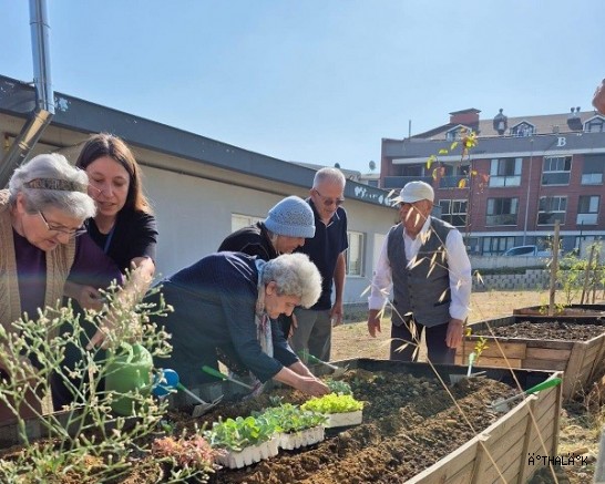 Nilüfer’de Alzheimer Farkındalığına Fidelerle Destek