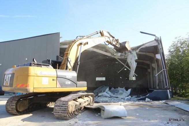 Nilüfer’de İmara Aykırı İki Yapı Yıkıldı