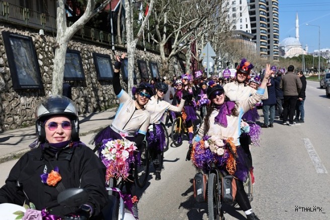 Nilüfer’de Kadınlar Tek Ses Oldu: “Eşitlik Ses İster Biz Buradayız”