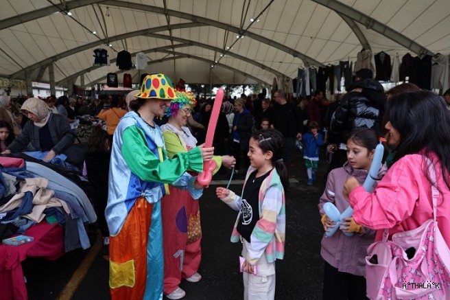 Nilüfer’in 7’nci Giyim Pazarı Açıldı