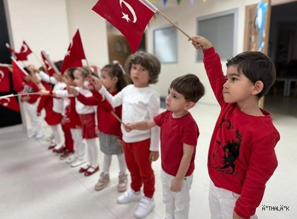 Nilüfer Kreşlerinde Cumhuriyet Sevinci  Küçük Yüreklerde Büyüdü