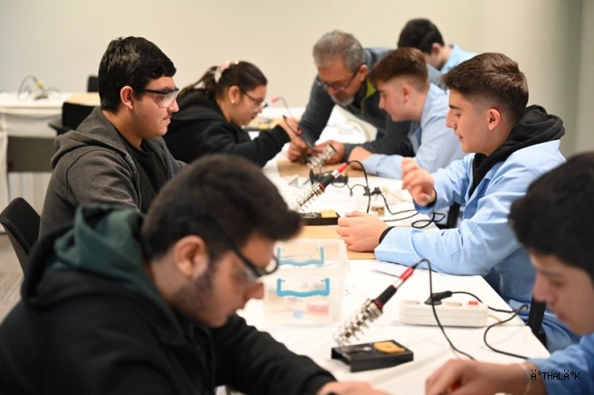 Öğrenciler Bilimle Buluştu