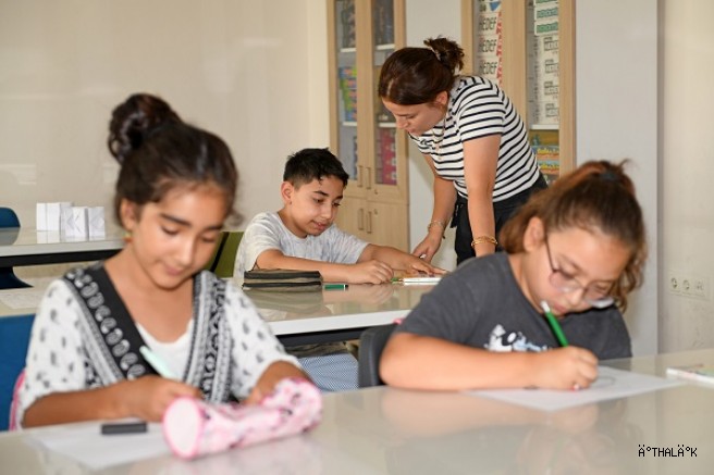 Öğrencilerin Heyecanla Beklediği Yaz Okulu Başladı