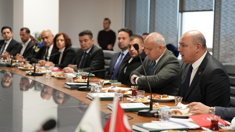 Osmangazi Belediyesi’nde Yıl Sonu Değerlendirme Toplantısı Gerçekleştirildi 