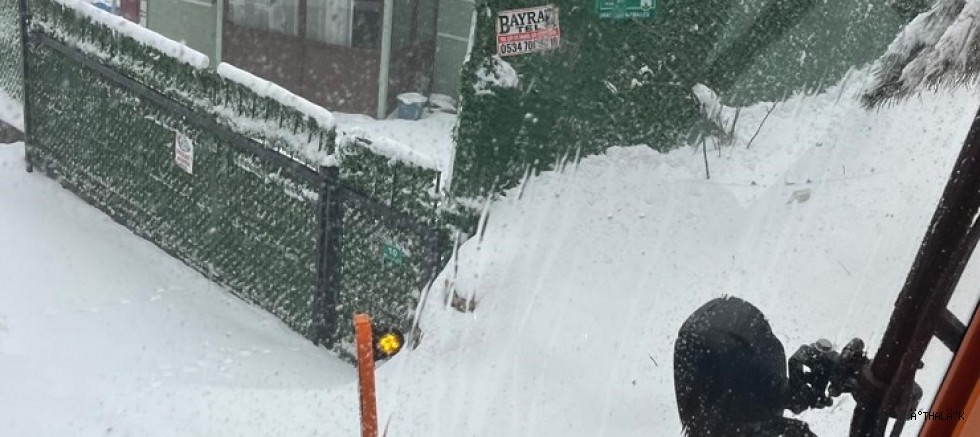 Osmangazi Belediyesi’nden Bayramda Karla Kesintisiz Mücadele