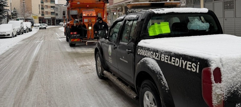 Osmangazi Belediyesi’nden Karla Mücadelede 7/24 Kesintisiz Mesai 