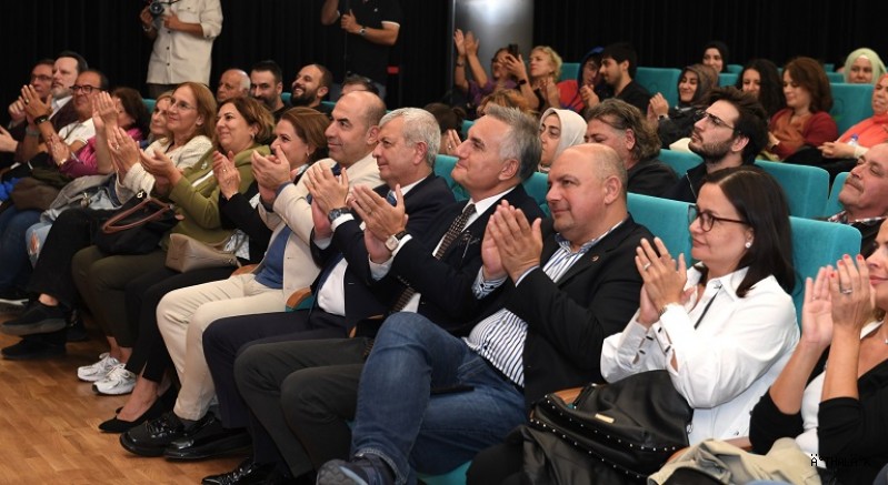 Osmangazi Belediyesi’nin Okuma Tiyatrosuna Yoğun İlgi